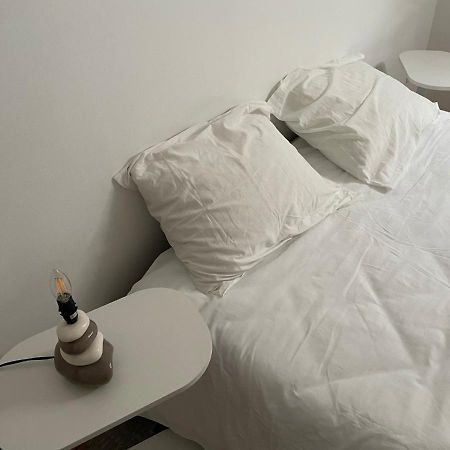 Le Wolf - 1 Chambre Privee Dans Un Appartement - 5Mn Tram Du Centre Ville - 15Mn Tram Gare Tgv Mulhouse - Wifi - Parking Esterno foto